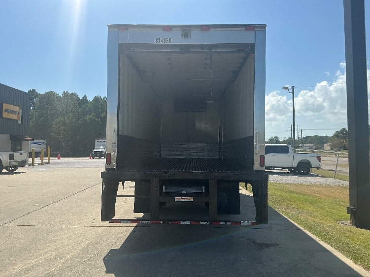2021 Freightliner eM2 in Gulfport, MS — photo 8