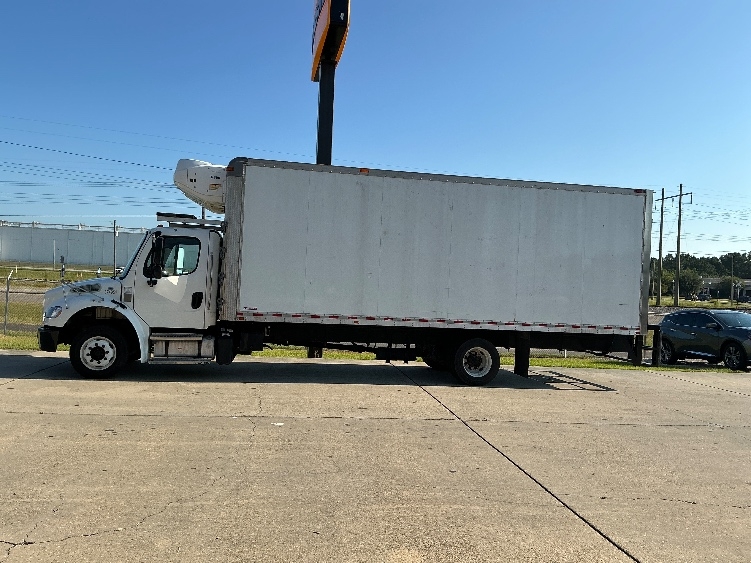 2021 Freightliner eM2 in Gulfport, MS — photo 4