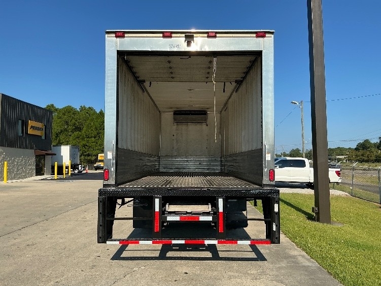 2021 Freightliner eM2 in Gulfport, MS — photo 8