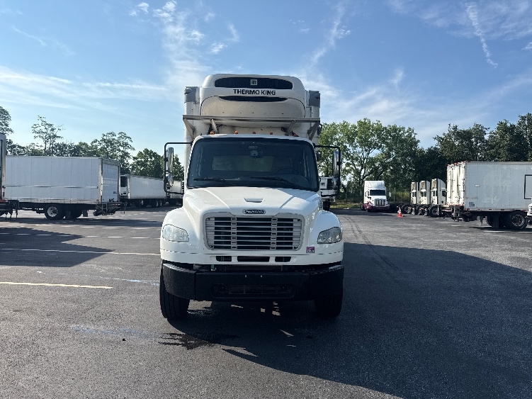 2021 Freightliner eM2 in Eden, MD — photo 2