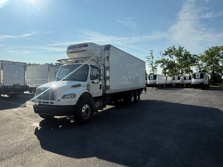 2021 Freightliner eM2 in Eden, MD — photo 3