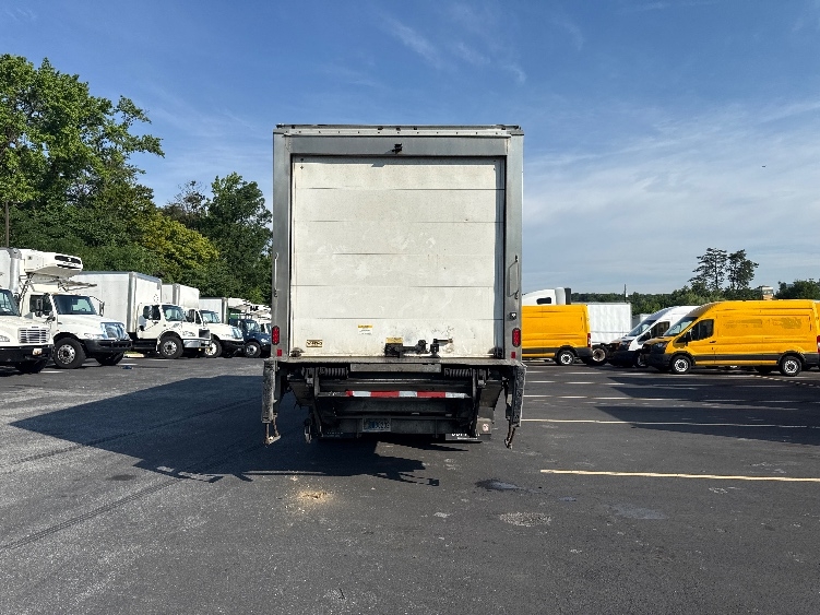 2021 Freightliner eM2 in Eden, MD — photo 7