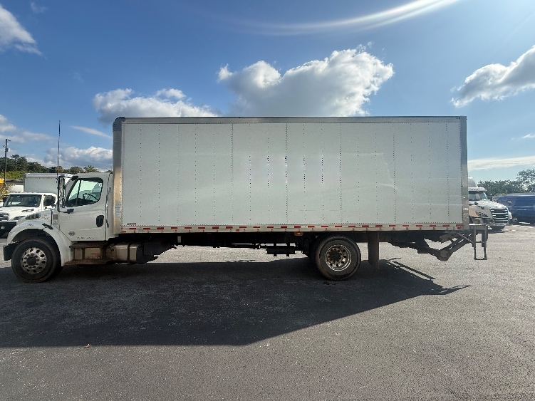 2021 Freightliner eM2 in Jessup, MD — photo 4