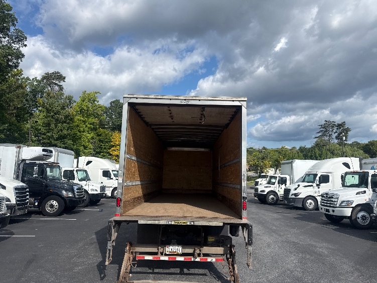 2021 Freightliner eM2 in Jessup, MD — photo 8