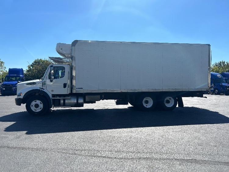 2021 Freightliner M2 112 in Indianapolis, IN — photo 4