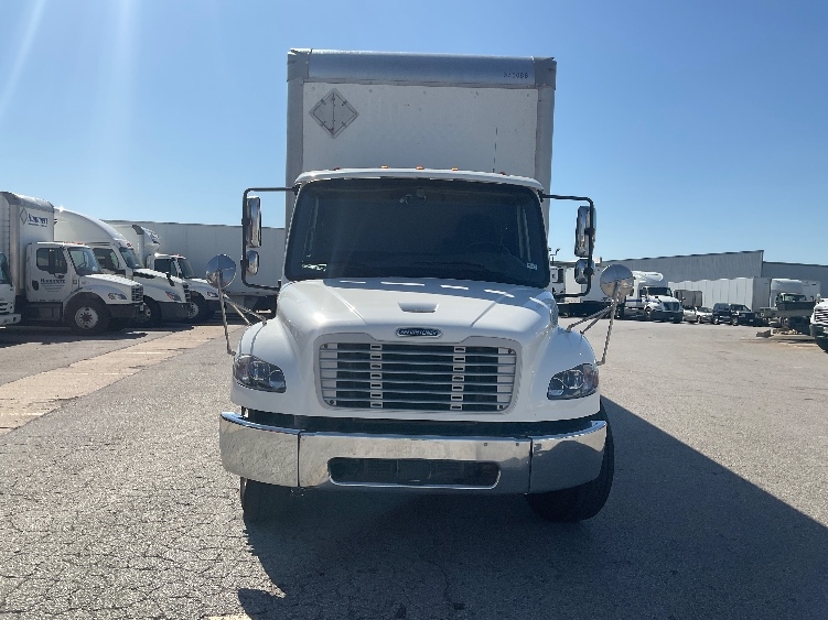 2021 Freightliner eM2 in Moberly, MO — photo 2
