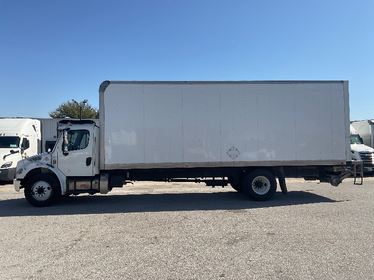 2021 Freightliner eM2 in Moberly, MO — photo 4