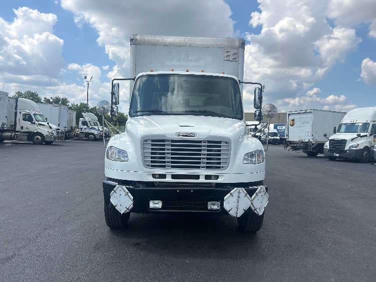 2021 Freightliner eM2 in Louisville, KY — photo 2