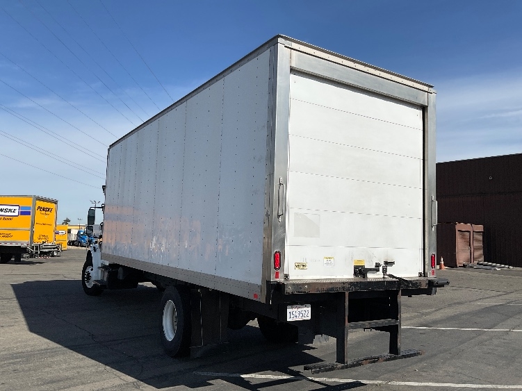 2021 Freightliner eM2 in West Sacramento, CA — photo 6