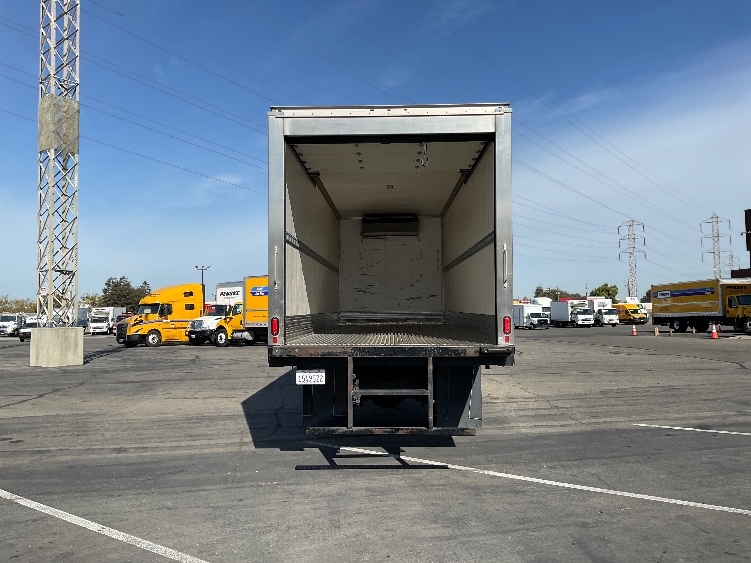 2021 Freightliner eM2 in West Sacramento, CA — photo 8