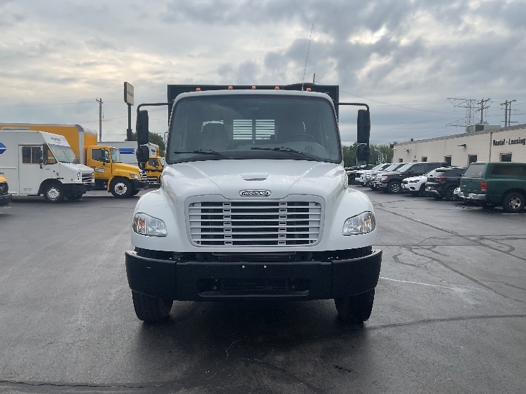 2021 Freightliner eM2 in Milwaukee, WI — photo 2