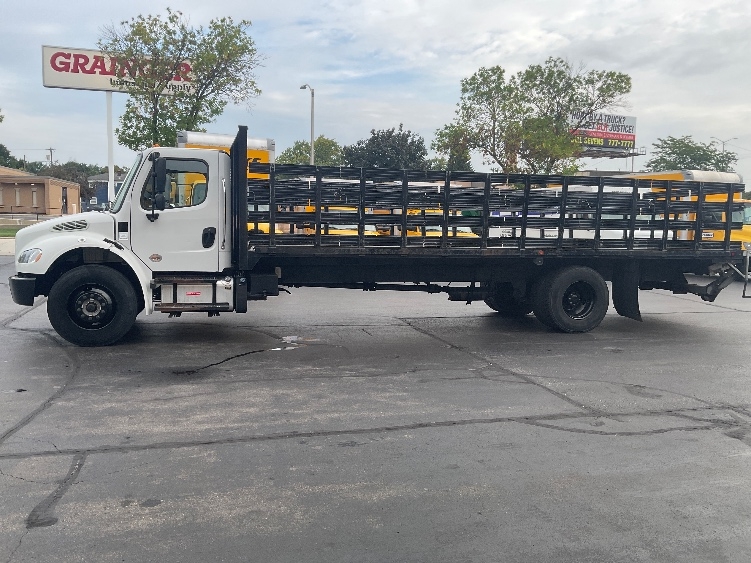 2021 Freightliner eM2 in Milwaukee, WI — photo 4