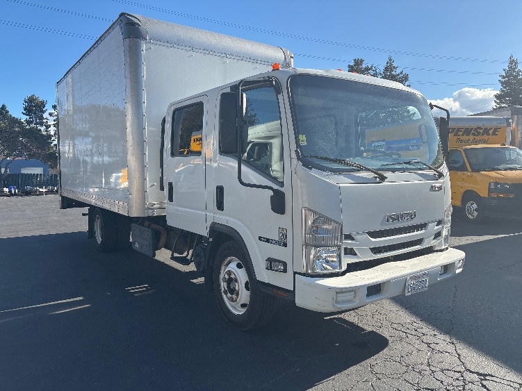 2021 Isuzu NQR in West Sacramento, CA