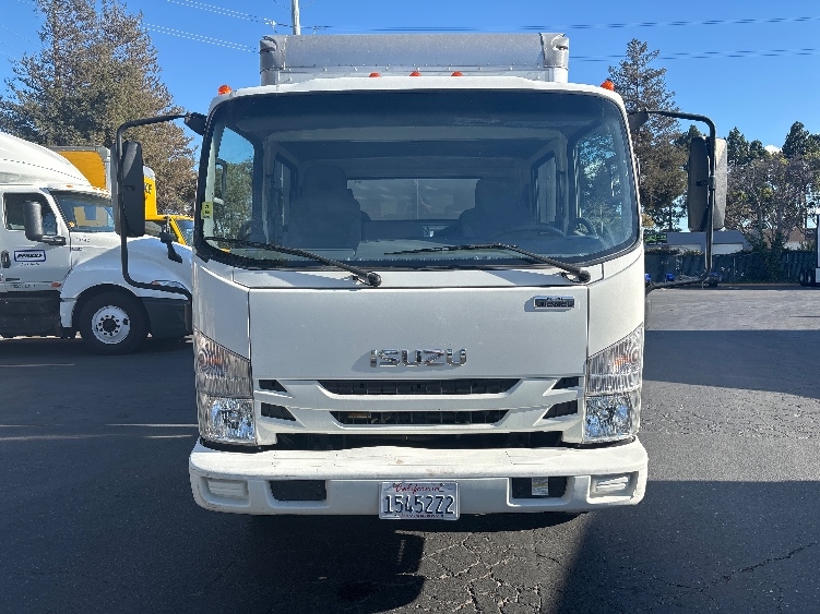 2021 Isuzu NQR in West Sacramento, CA — photo 2