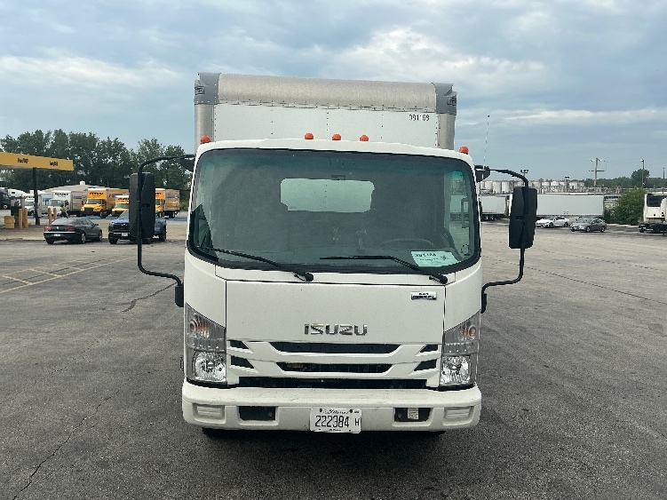 2021 Isuzu NRR in Melrose Park, IL — photo 2