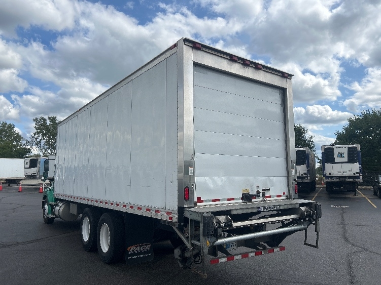 2021 Freightliner M2 112 in Indianapolis, IN — photo 6