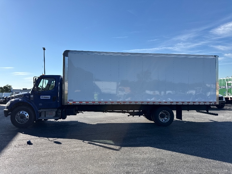 2021 Freightliner eM2 in Jessup, MD — photo 4
