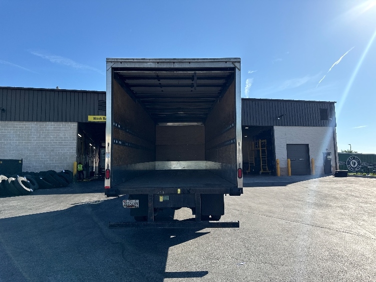 2021 Freightliner eM2 in Jessup, MD — photo 8