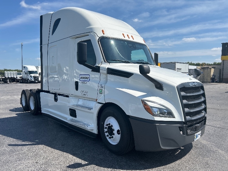 2022 Freightliner Cascadia in Springfield, MO