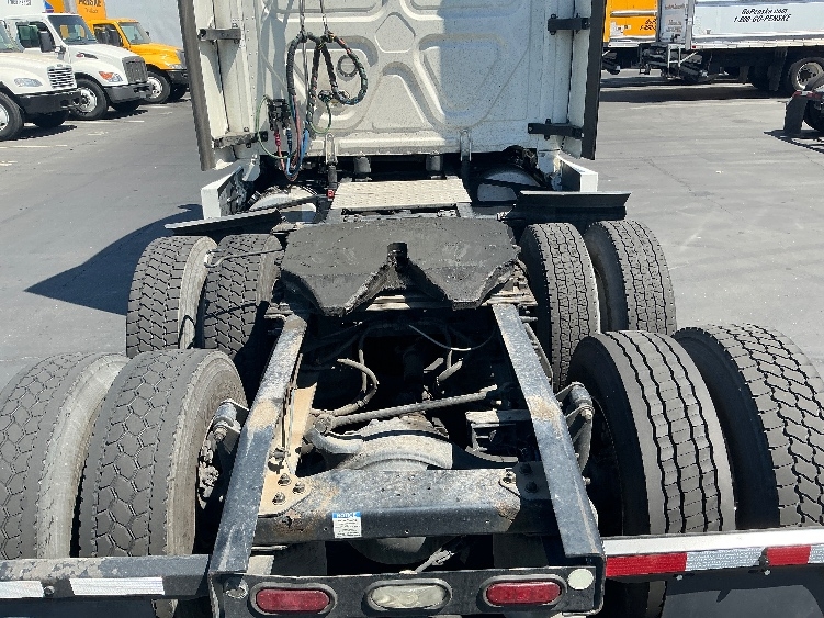 2022 Freightliner Cascadia in San Diego, CA — photo 6