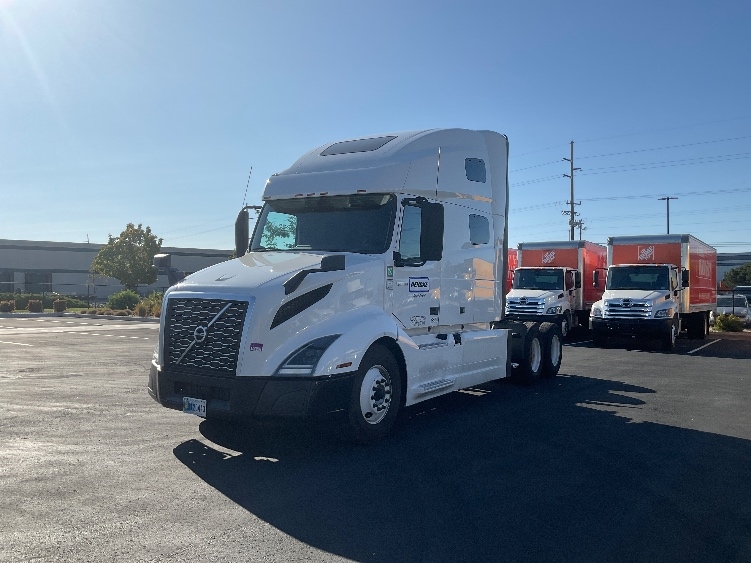 2022 Volvo VNL 760 in Boise, ID — photo 3