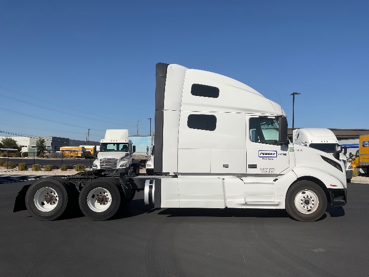 2022 Volvo VNL 760 in Boise, ID — photo 8