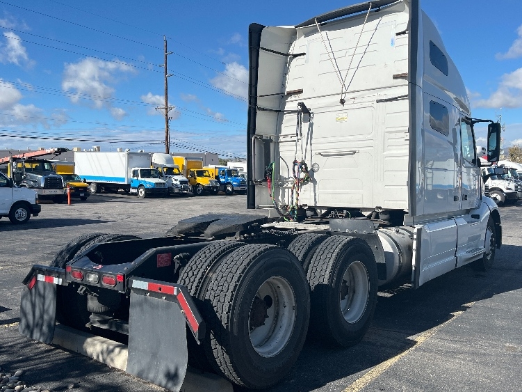 2022 Volvo VNL 760 in Prescott Valley, AZ — photo 7