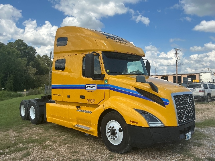 2022 Volvo VNL 760 in Baton Rouge, LA