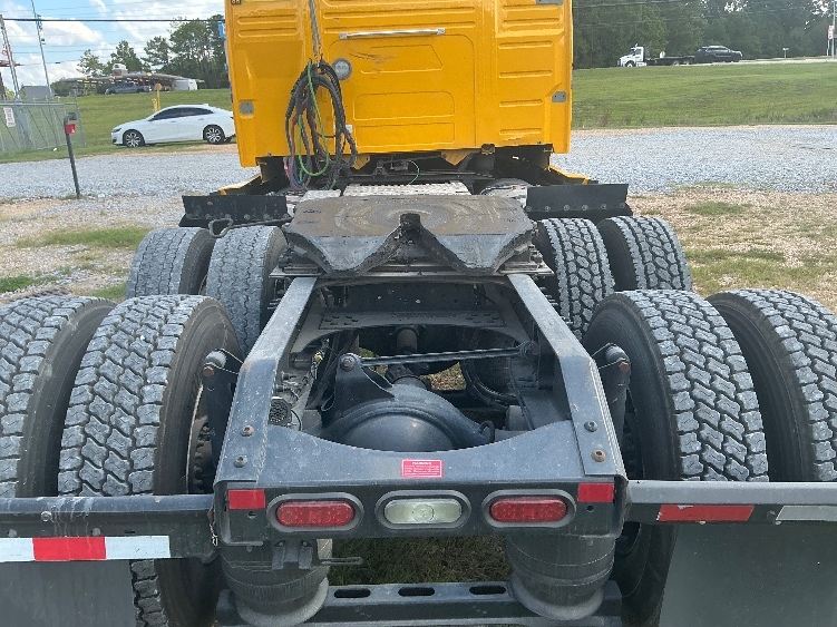 2022 Volvo VNL 760 in Baton Rouge, LA — photo 6