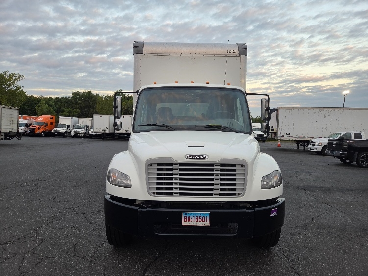 2021 Freightliner eM2 in Springfield, MA — photo 2