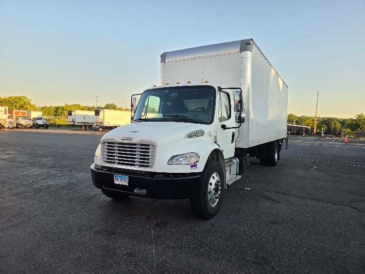 2021 Freightliner eM2 in Springfield, MA — photo 3