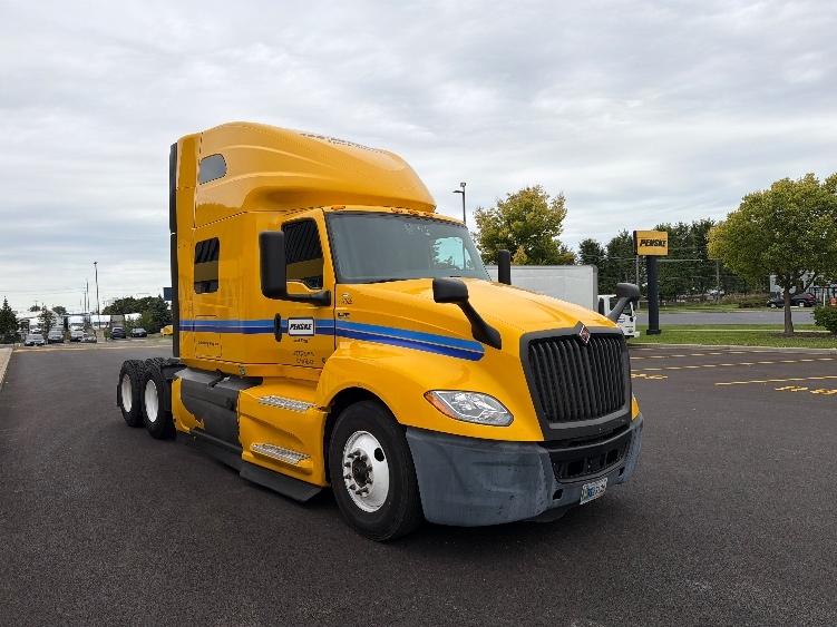 2022 International LT in Sturtevant, WI
