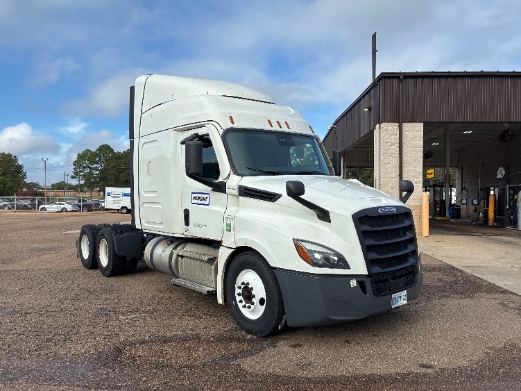 2021 Freightliner Cascadia in Jackson, MS