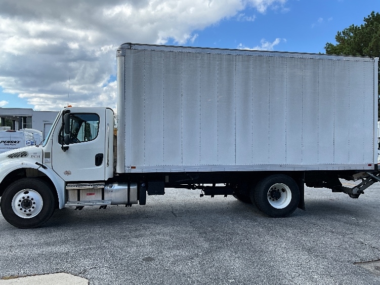 2021 Freightliner eM2 in Forest Park, GA — photo 4
