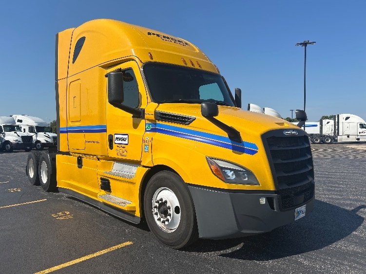 2022 Freightliner Cascadia in Indianapolis, IN