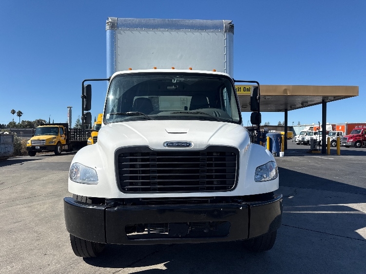 2022 Freightliner eM2 in West Sacramento, CA — photo 2