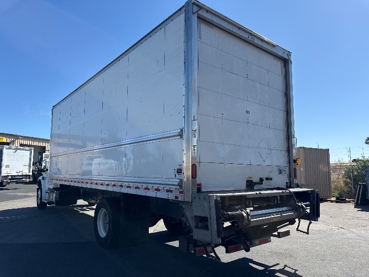 2022 Freightliner eM2 in West Sacramento, CA — photo 6