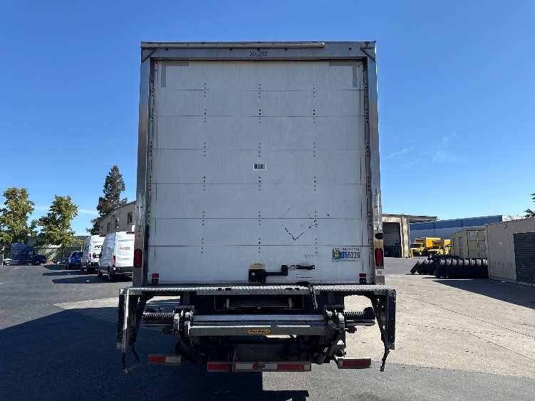 2022 Freightliner eM2 in West Sacramento, CA — photo 7