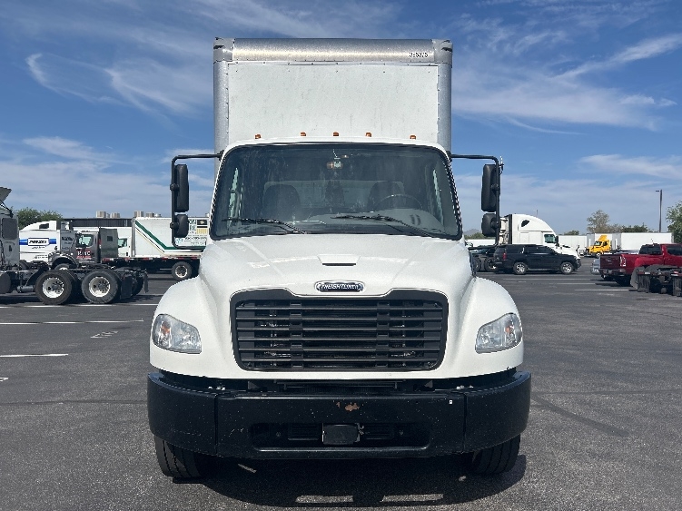 2022 Freightliner eM2 in Phoenix, AZ — photo 2