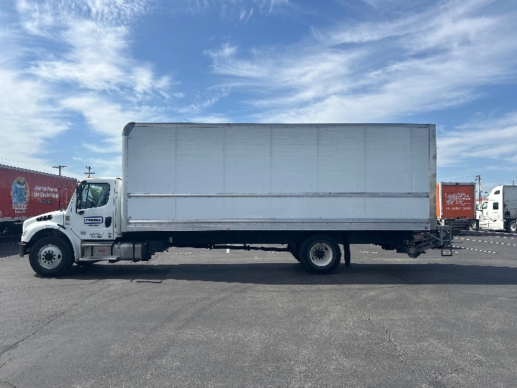 2022 Freightliner eM2 in Phoenix, AZ — photo 4
