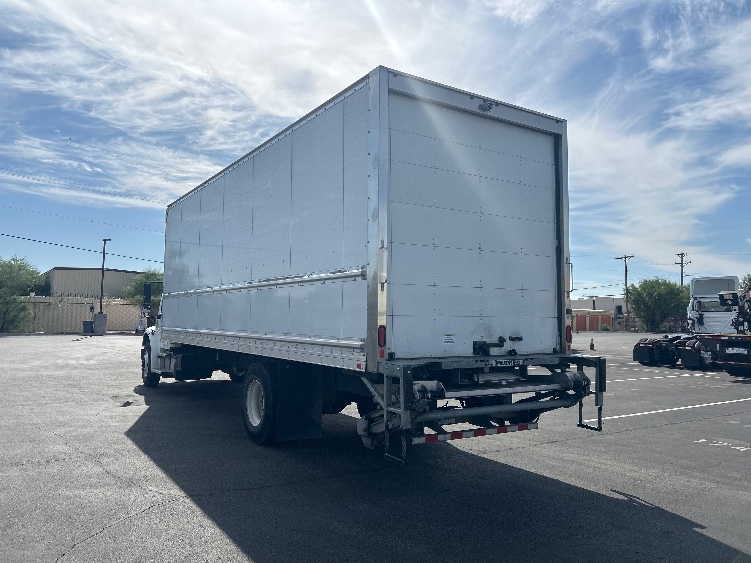 2022 Freightliner eM2 in Phoenix, AZ — photo 6
