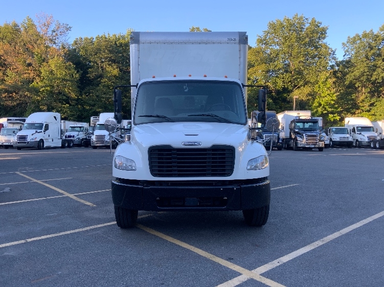 2022 Freightliner eM2 in Dayton, NJ — photo 2