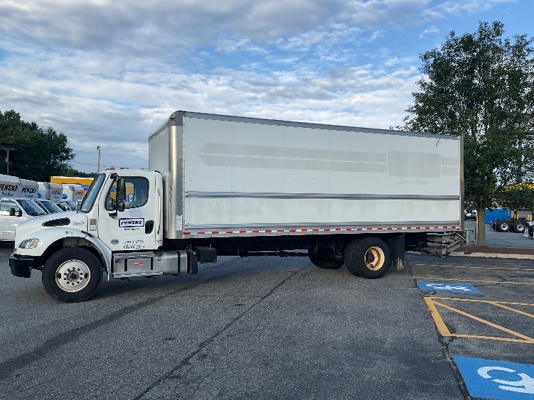 2022 Freightliner eM2 in Springfield, MA — photo 4