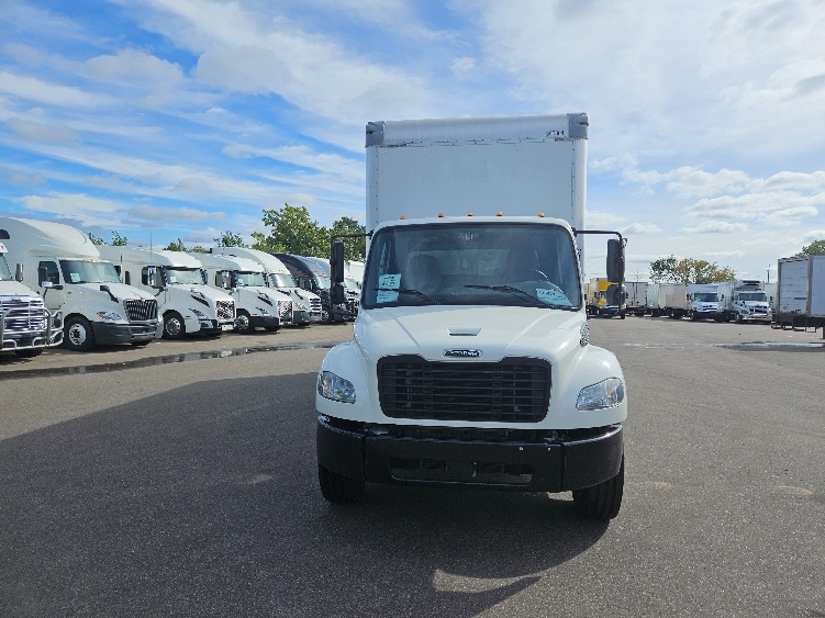 2022 Freightliner eM2 in Brooklyn Park, MN — photo 2