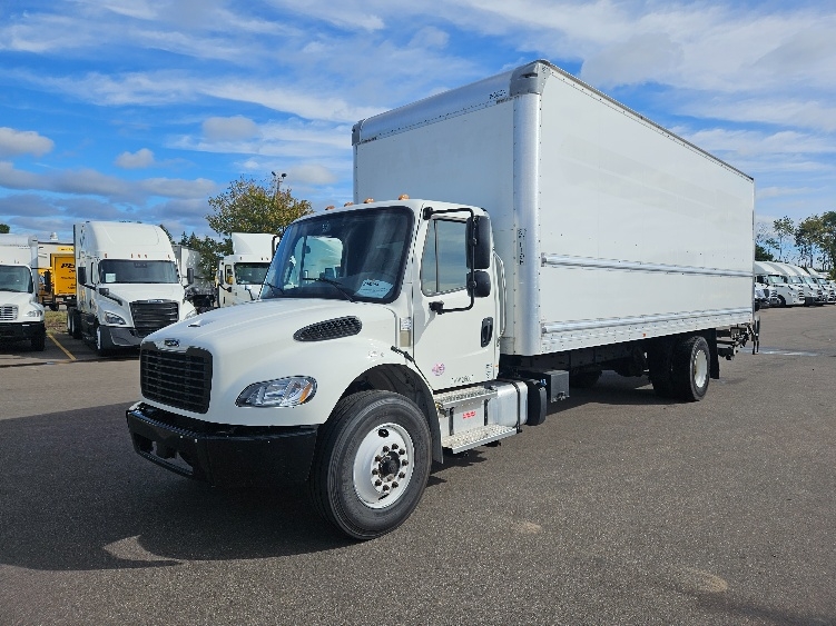 2022 Freightliner eM2 in Brooklyn Park, MN — photo 3