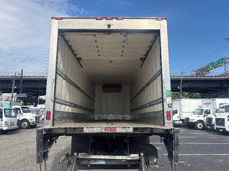 2022 Freightliner eM2 in North Bergen, NJ — photo 8