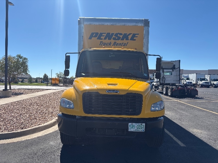 2022 Freightliner eM2 in Denver, CO — photo 2