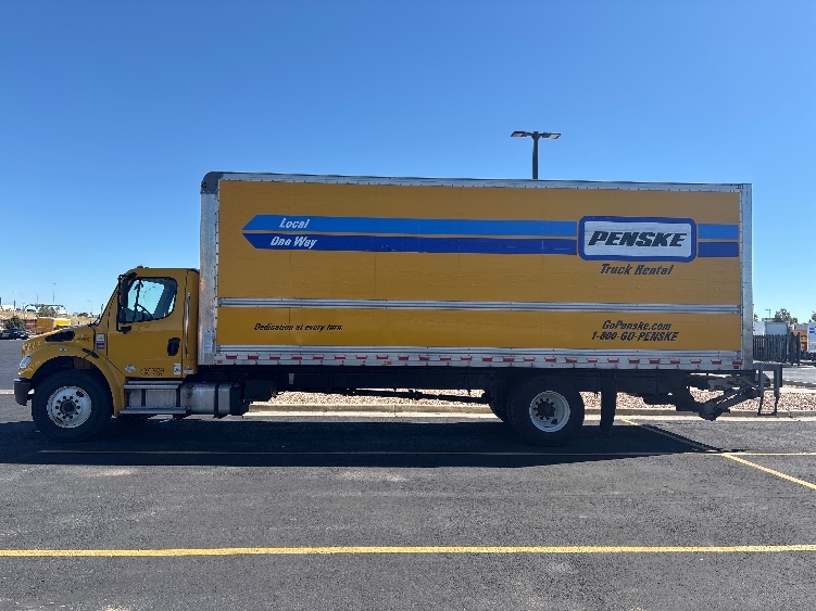 2022 Freightliner eM2 in Denver, CO — photo 4