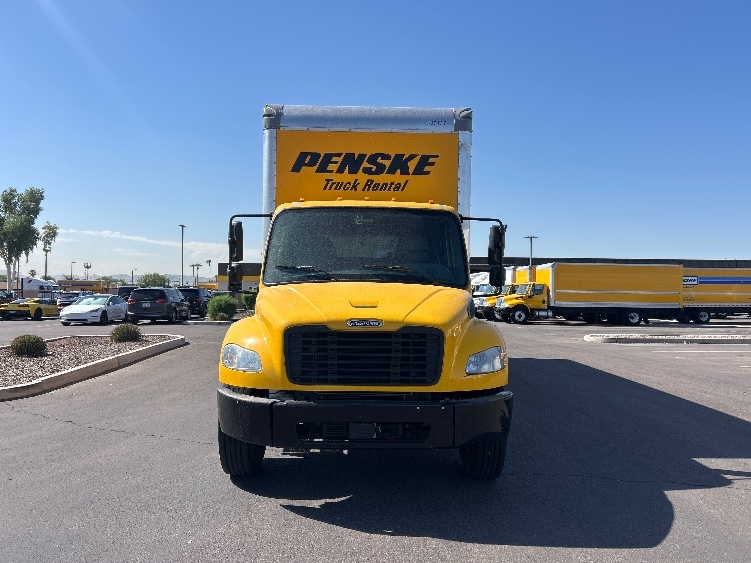 2022 Freightliner eM2 in Phoenix, AZ — photo 2