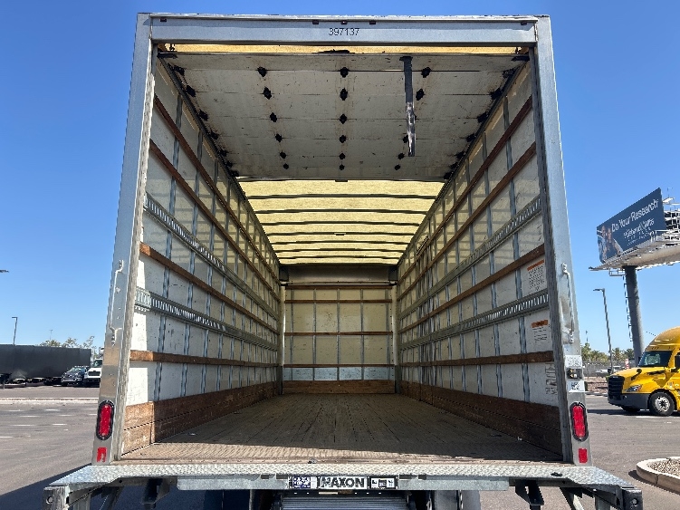 2022 Freightliner eM2 in Phoenix, AZ — photo 8